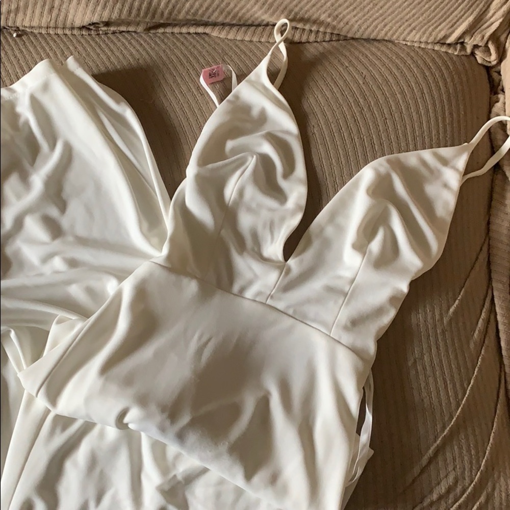Long white fitted dress